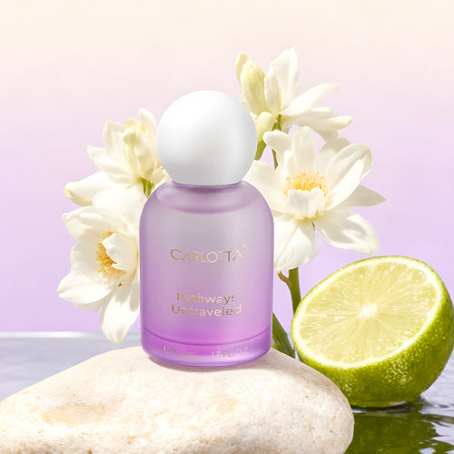 Floral perfume with orange blossom and jasmine notes, fresh and elegant scent