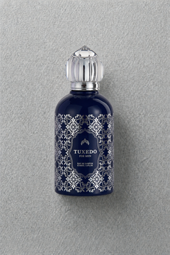 Maison Z Tuxedo