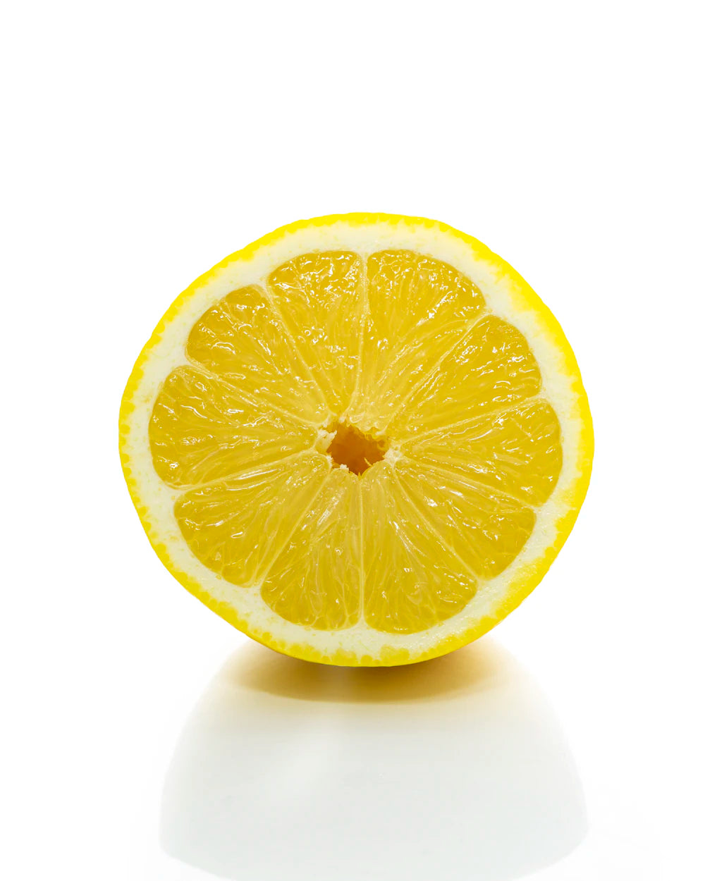 Fresh lemon reflecting Maison Z Neptune